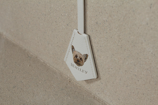 Chèvre White Pet Charm